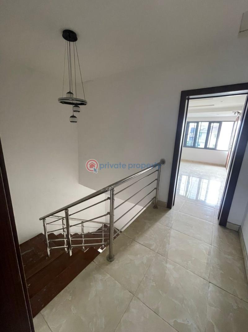 Flat & Apartment For Rent Off Admiralty Way Lekki Phase 1 Lagos - 9