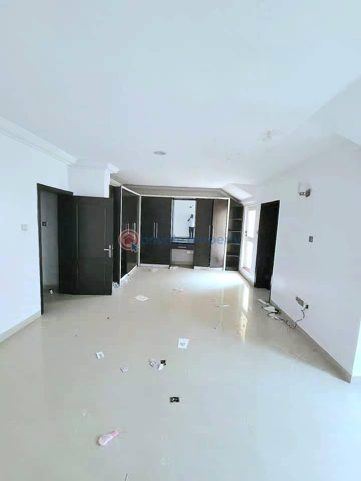 Spacious 4-bedroom terrace duplex - 8 4 bedroom Terraced Duplex For Rent Lekki Phase 1 Lagos - 8