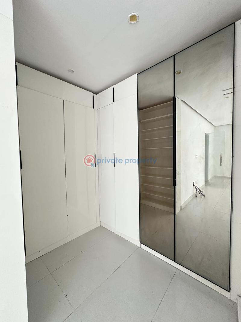 Spacious 4 bedroom terrace duplex with bq, gym, playground and swimming pool - 13 4 bedroom Terraced Duplex For Sale Ikate Elegushi Lekki Lagos - 13