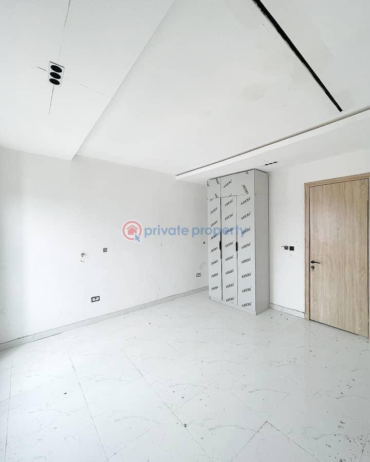 Spacious 4 bedroom terrace duplexes with 2 living area - 9 4 bedroom Terraced Duplex For Sale Lekki Phase 1 Lagos - 9