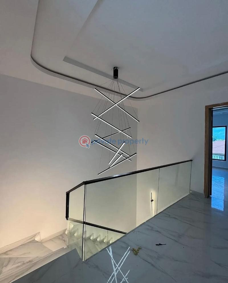 Spacious 4 bedroom terrace duplexes with 2 living area - 13 4 bedroom Terraced Duplex For Sale Lekki Phase 1 Lagos - 13