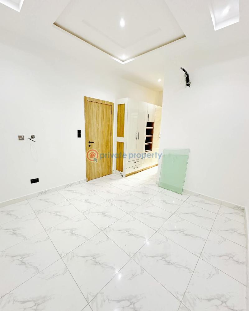 Spacious 4 bedroom terrace for sale - 7 4 bedroom Terraced Duplex For Sale Ologolo Lekki Lagos - 7