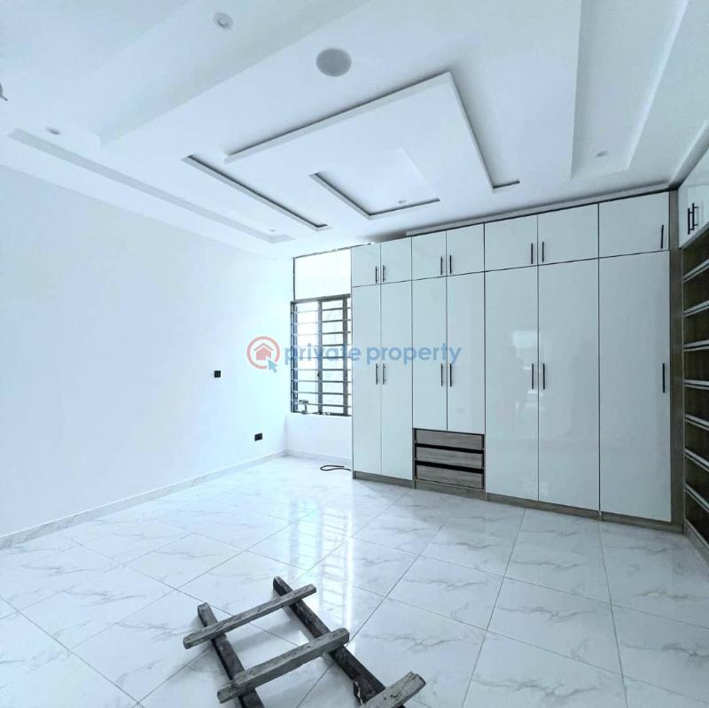 Spacious 4 bedroom terrace for sale - 1 4 bedroom Terraced Duplex For Sale Ologolo Lekki Lagos - 1