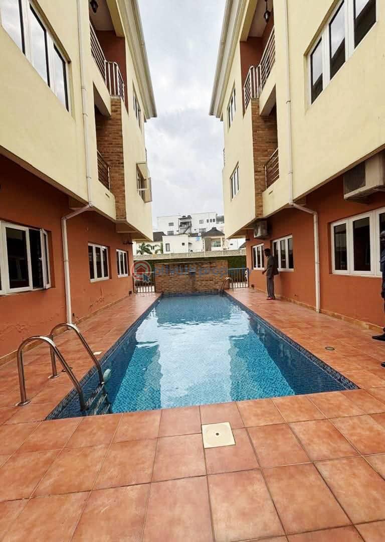 4 bedroom Terraced Duplex For Rent Old Ikoyi Lagos - 13