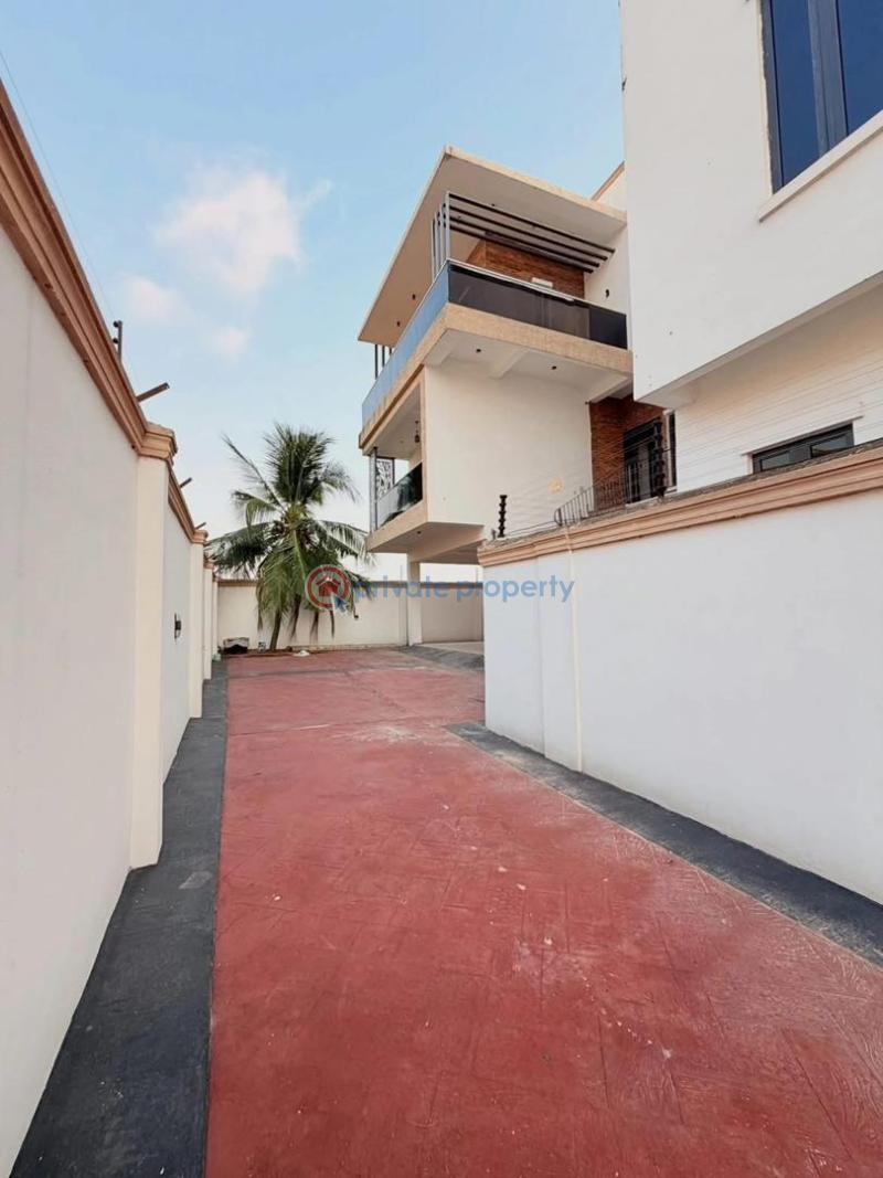 4 bedroom Detached Duplex For Sale Magodo Phase 2 Gra Kosofe/Ikosi Lagos - 4