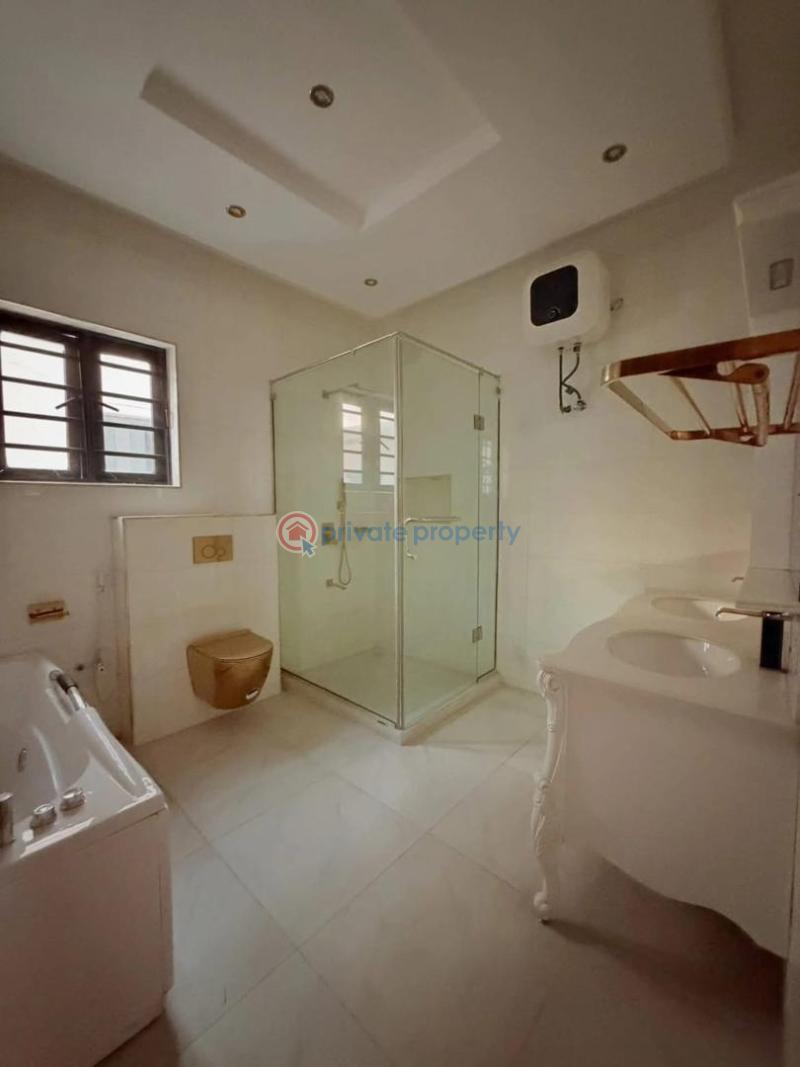 4 bedroom Detached Duplex For Sale Magodo Phase 2 Gra Kosofe/Ikosi Lagos - 3