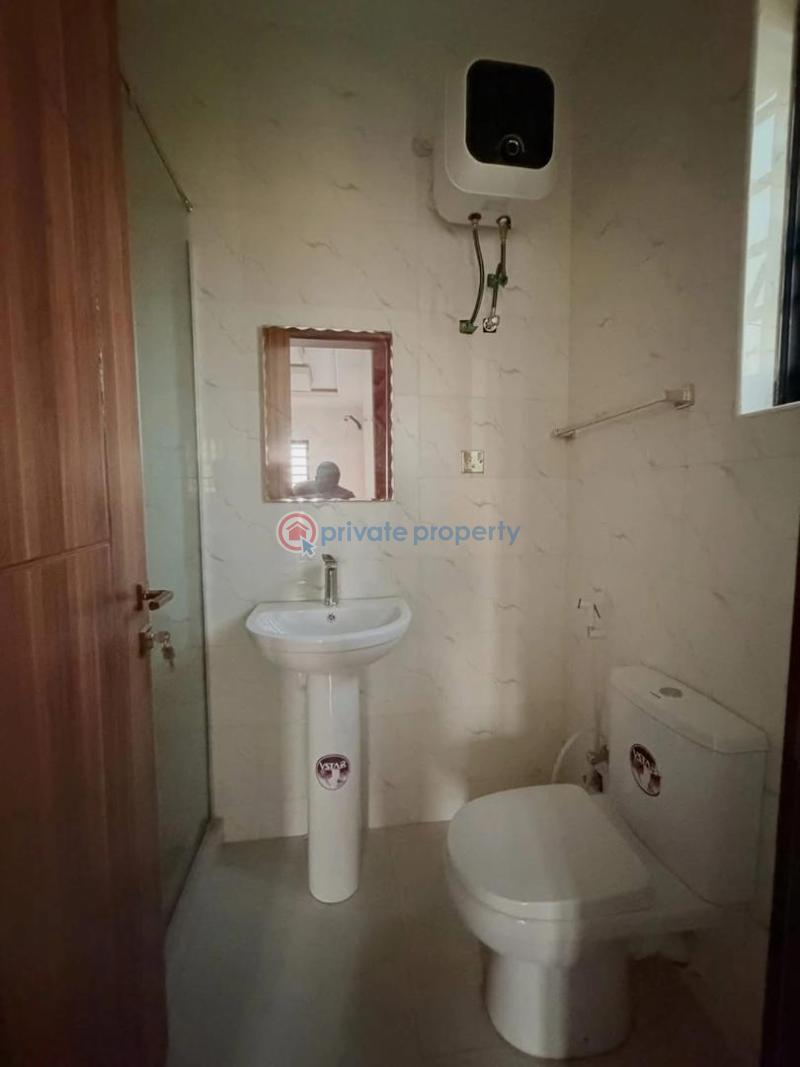4 bedroom Detached Duplex For Sale Magodo Phase 2 Gra Kosofe/Ikosi Lagos - 8