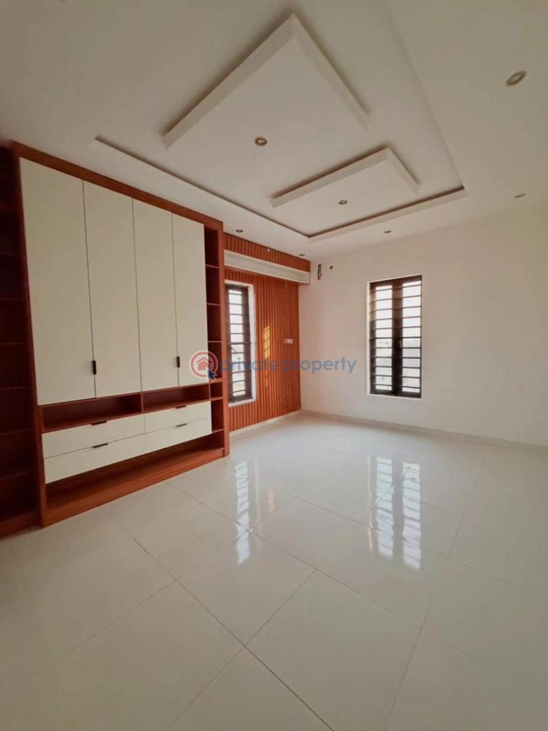 4 bedroom Detached Duplex For Sale Magodo Phase 2 Gra Kosofe/Ikosi Lagos - 1