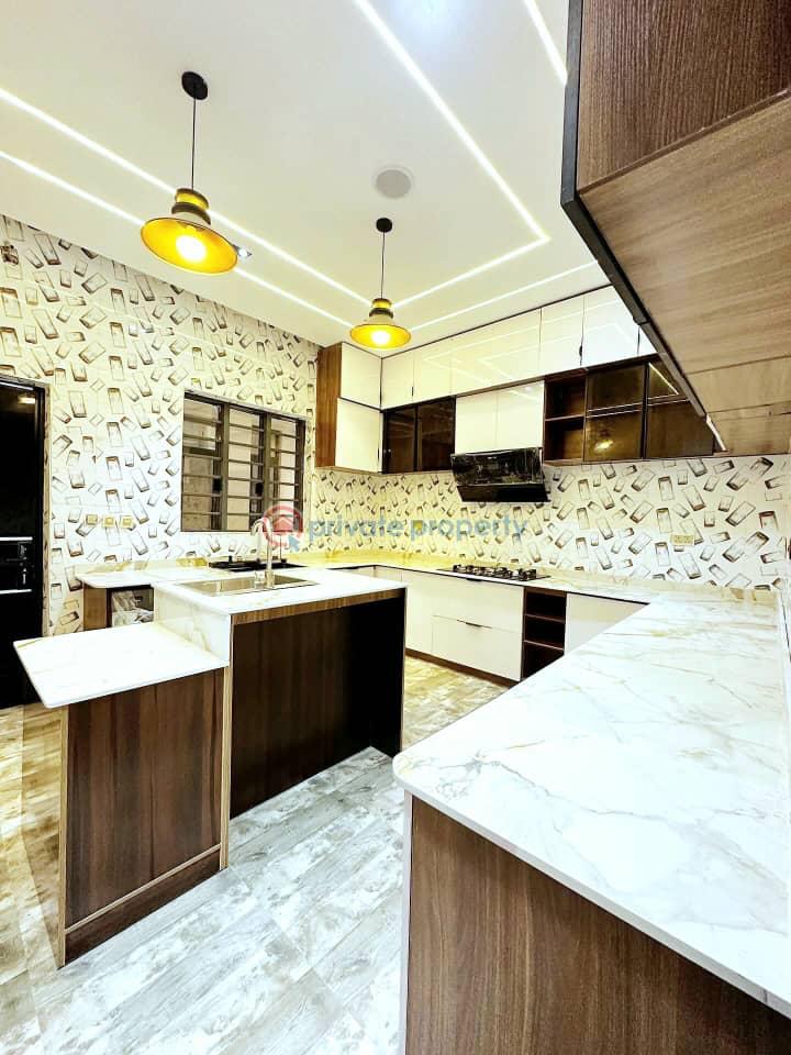 Spacious 5 bedroom detached duplex - 5 5 bedroom Detached Duplex For Sale Osapa London Lekki Lagos - 5
