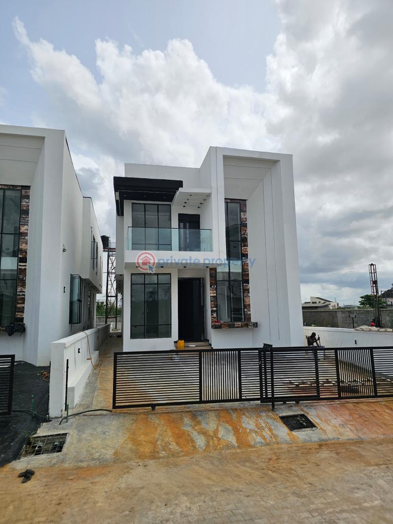 Spacious 5 bedroom full detached duplex with bq and swimming pool - 2 5 bedroom Detached Duplex For Sale Chevron Drive Lekki Lagos - 2