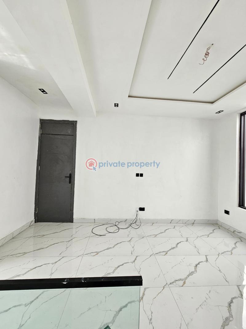 Spacious 5 bedroom full detached duplex with bq and swimming pool - 6 5 bedroom Detached Duplex For Sale Chevron Drive Lekki Lagos - 6