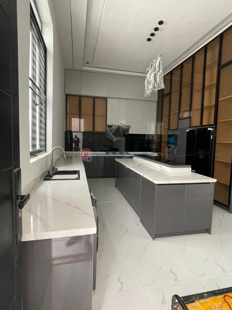 5 bedroom Detached Duplex For Sale Stylish Finishing And Quality Fittings Located In A Serene And Secure Estate Ikota Lekki Lagos - 8