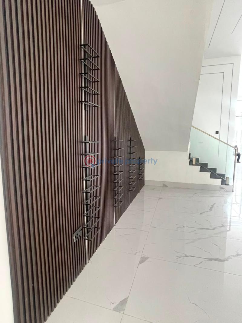 5 bedroom Detached Duplex For Sale Stylish Finishing And Quality Fittings Located In A Serene And Secure Estate Ikota Lekki Lagos - 10