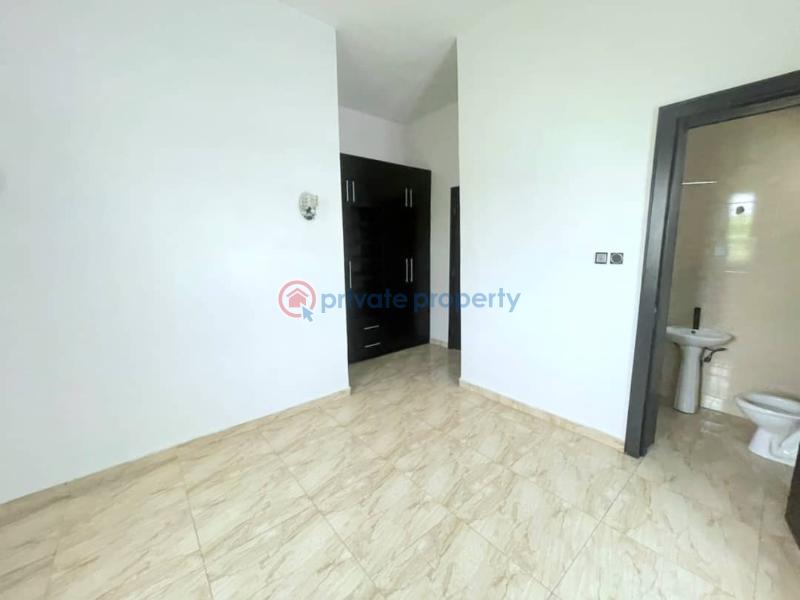 Spacious 5-bedroom fully detached duplex - 5 5 bedroom Detached Duplex For Rent Chevron Drive Lekki Lagos - 5