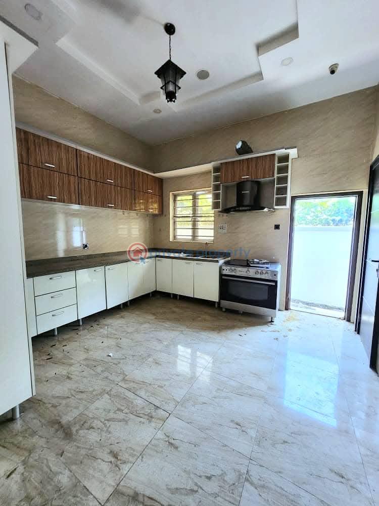 Spacious 5-bedroom fully detached duplex - 12 5 bedroom Detached Duplex For Rent Chevron Drive Lekki Lagos - 12