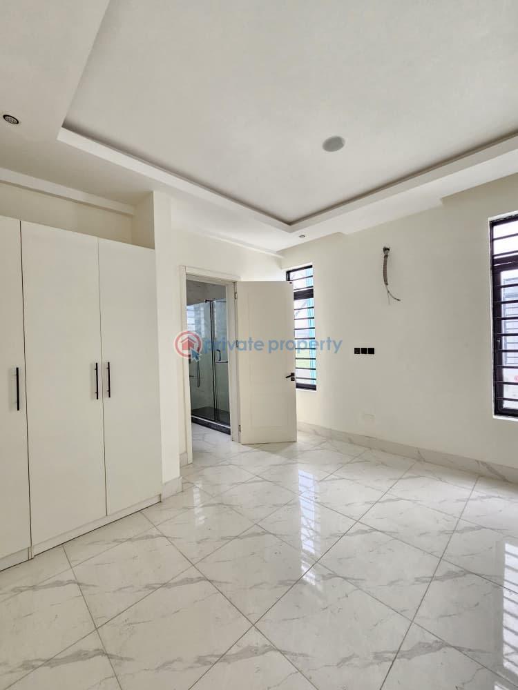 Spacious 5 bedroom fully detached duplex - 11 5 bedroom Terraced Duplex For Sale Lekki Phase 1 Lagos - 11