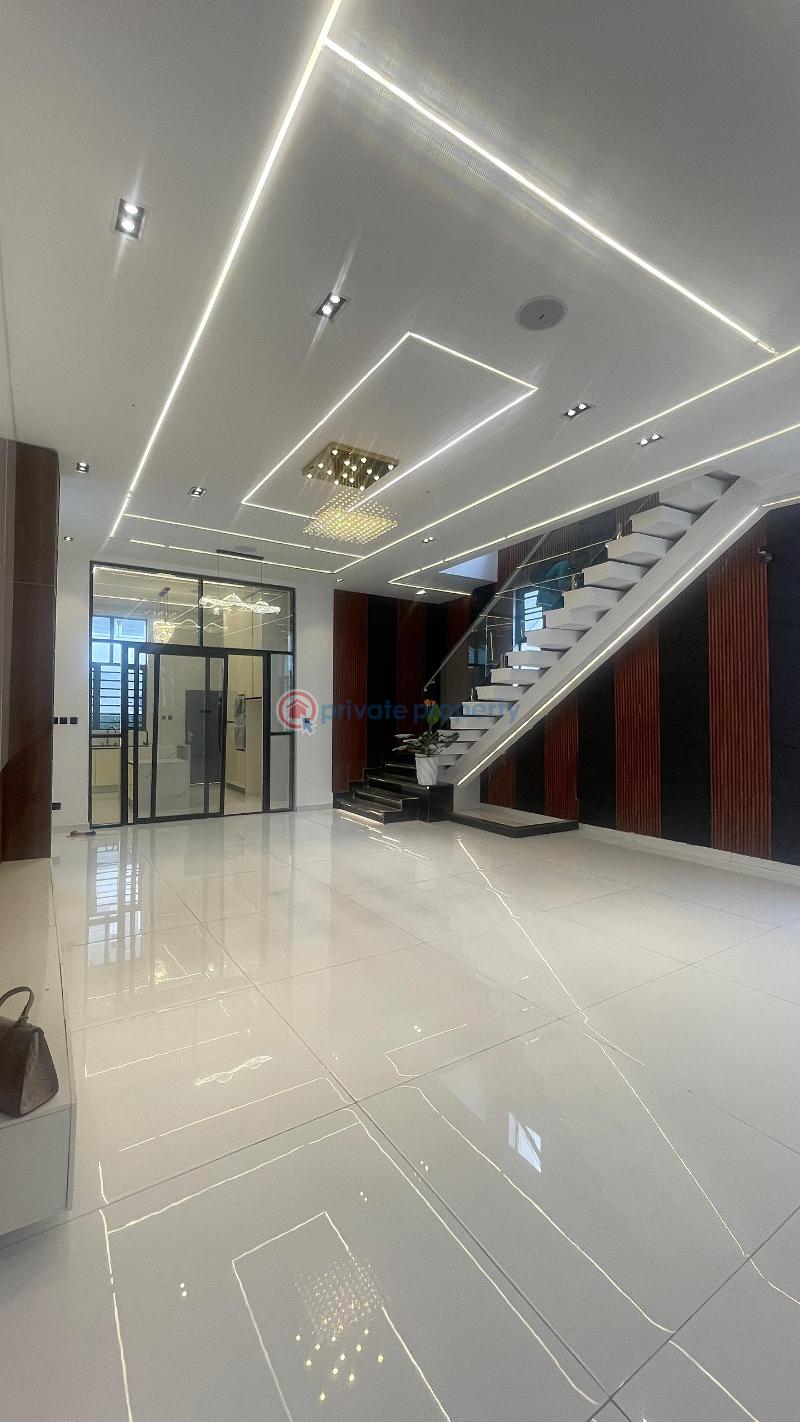 5 bedroom Detached Duplex For Sale Chevron Drive Lekki Lagos - 1