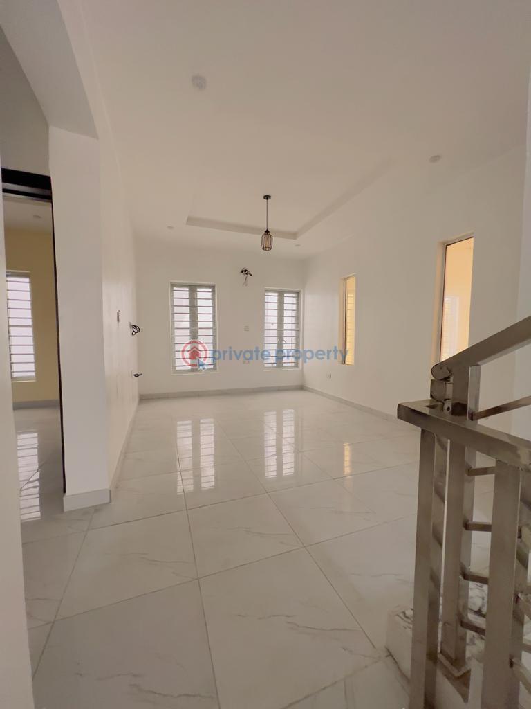 Spacious 5 bedroom fully detached duplex with bq - 5 5 bedroom Detached Duplex For Sale Lekki Phase 1, Lagos Lekki Phase 1 Lagos - 5