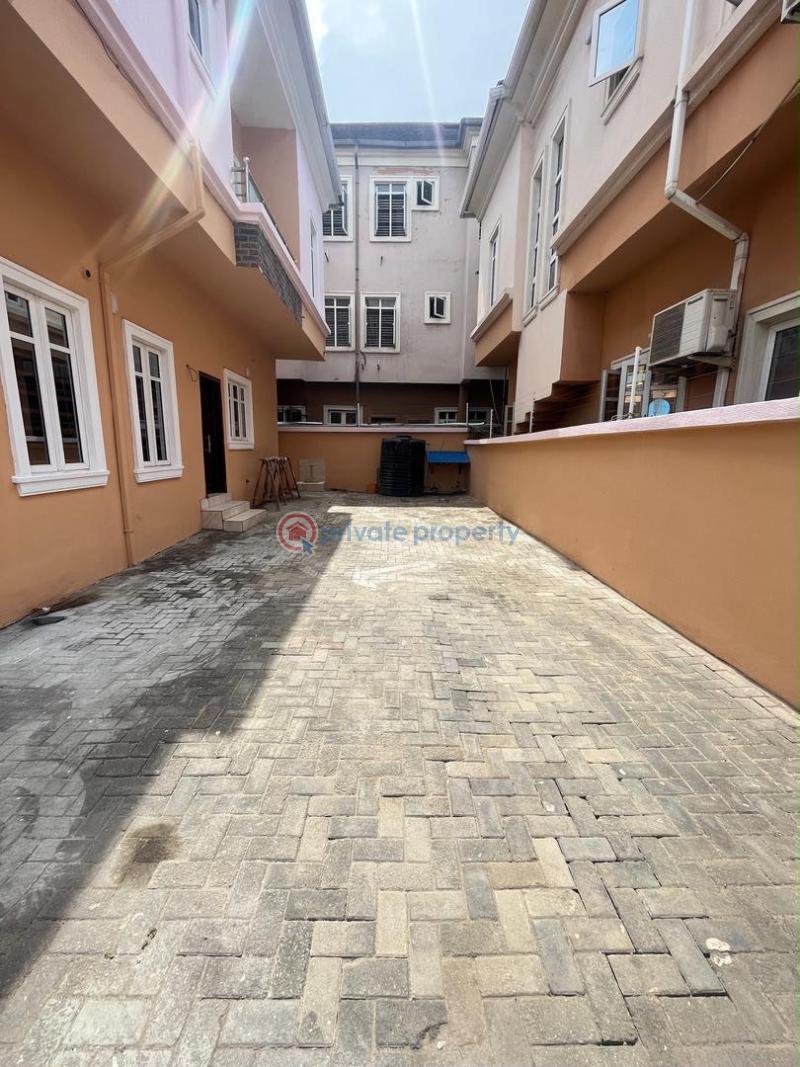 5 bedroom Detached Duplex For Rent Ologolo Lekki Lagos - 0