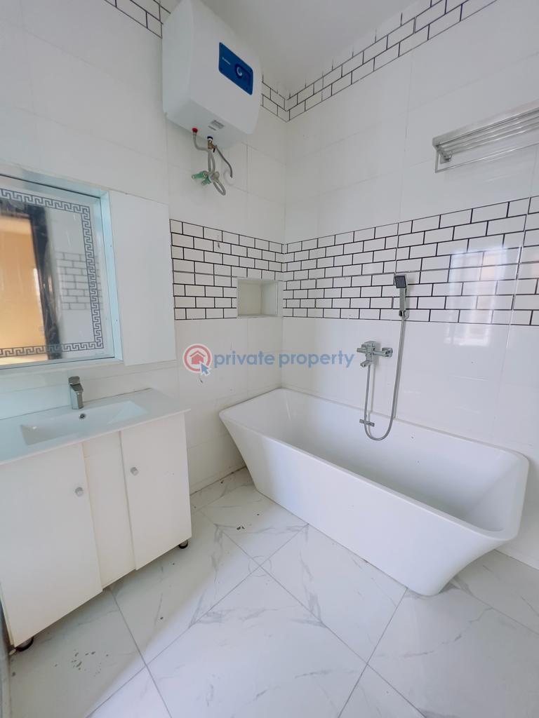 Spacious 5 bedroom fully detached duplex with bq - 8 5 bedroom Detached Duplex For Sale Lekki Phase 1, Lagos Lekki Phase 1 Lagos - 8