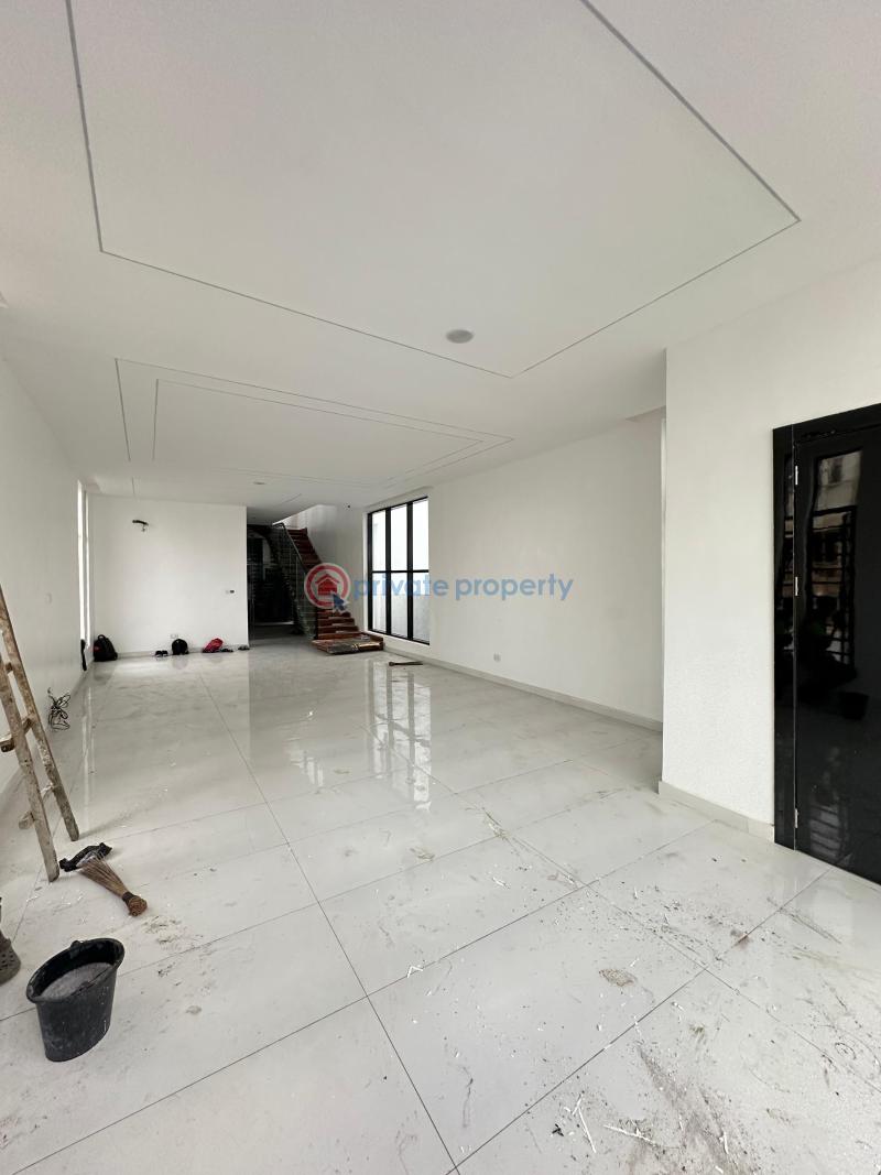 Spacious 5 bedroom fully detached duplex with bq and swimming pool - 4 5 bedroom Detached Duplex For Sale Chevron Drive Lekki Lagos - 4