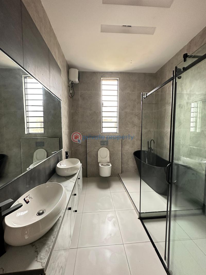 Spacious 5 bedroom fully detached duplex with bq and swimming pool - 18 5 bedroom Detached Duplex For Sale Chevron Drive Lekki Lagos - 18