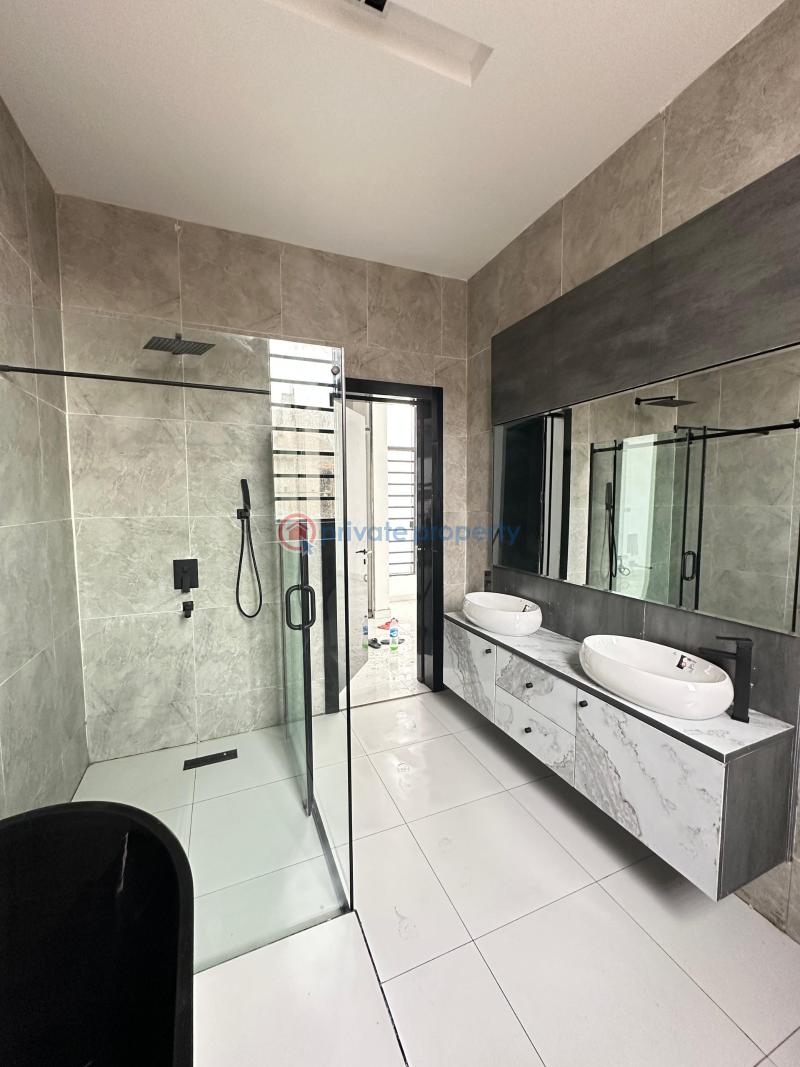 Spacious 5 bedroom fully detached duplex with bq and swimming pool - 19 5 bedroom Detached Duplex For Sale Chevron Drive Lekki Lagos - 19