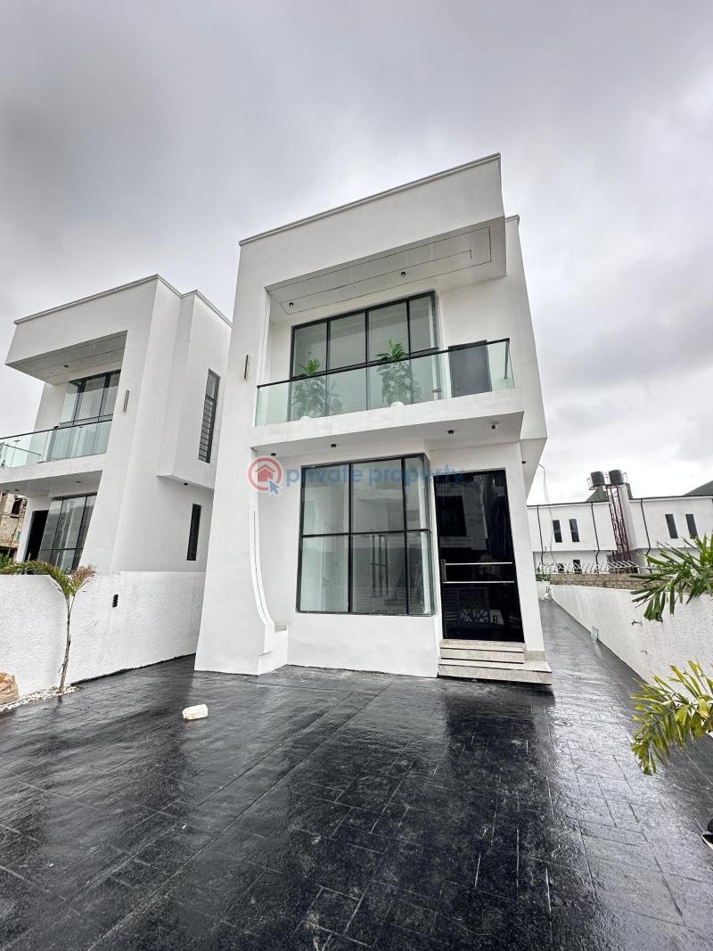 Spacious 5 bedroom fully detached duplex with bq and swimming pool - 0 5 bedroom Detached Duplex For Sale Chevron Drive Lekki Lagos - 0