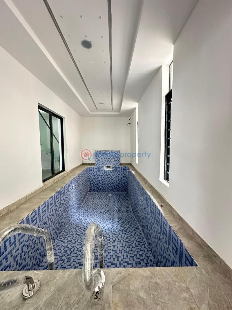 Spacious 5 bedroom fully detached duplex with bq and swimming pool - 16 5 bedroom Detached Duplex For Sale Chevron Drive Lekki Lagos - 16