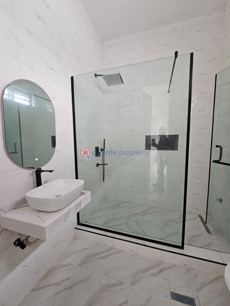 Spacious 5 bedroom fully detached duplex with bq, home office and swimming pool - 13 5 bedroom Detached Duplex For Sale Chevron Drive Lekki Lagos - 13