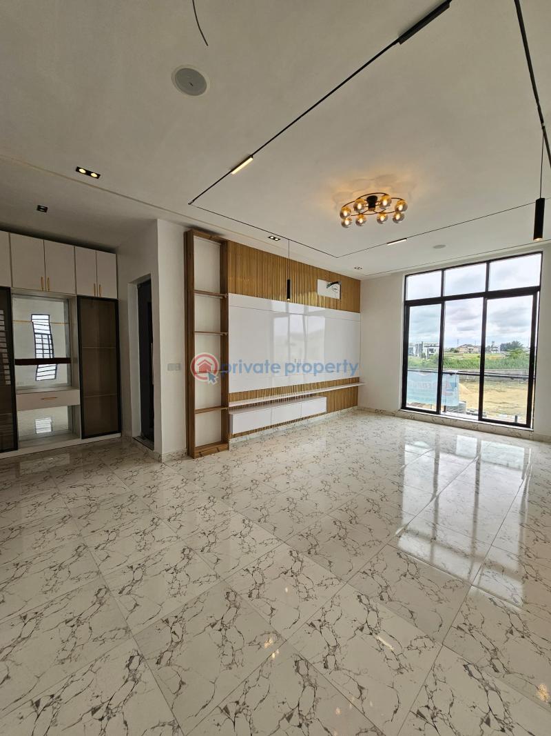 Spacious 5 bedroom fully detached duplex with bq, home office and swimming pool - 11 5 bedroom Detached Duplex For Sale Chevron Drive Lekki Lagos - 11