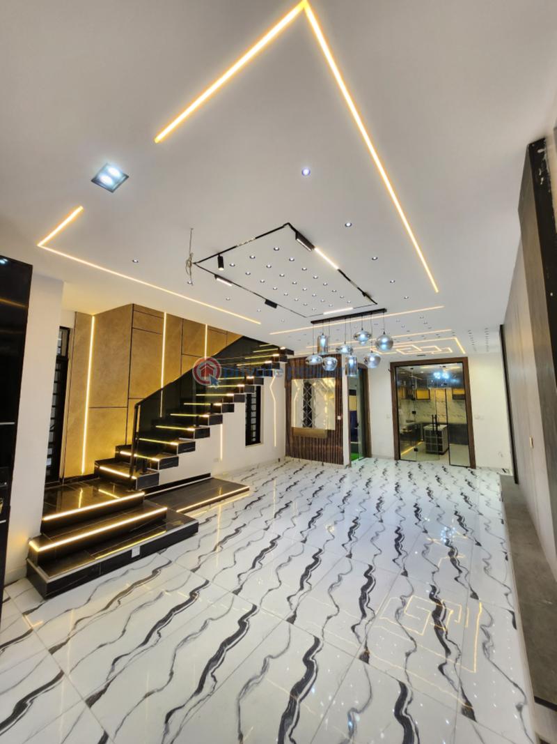 5 bedroom Detached Duplex For Sale Ikota Lekki Lagos - 11