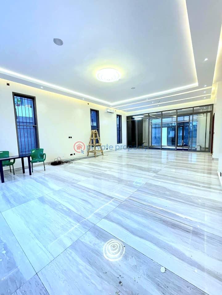 Spacious 5-bedroom mansion for sale - 4 5 bedroom Maisonette For Sale Old Ikoyi Lagos - 4