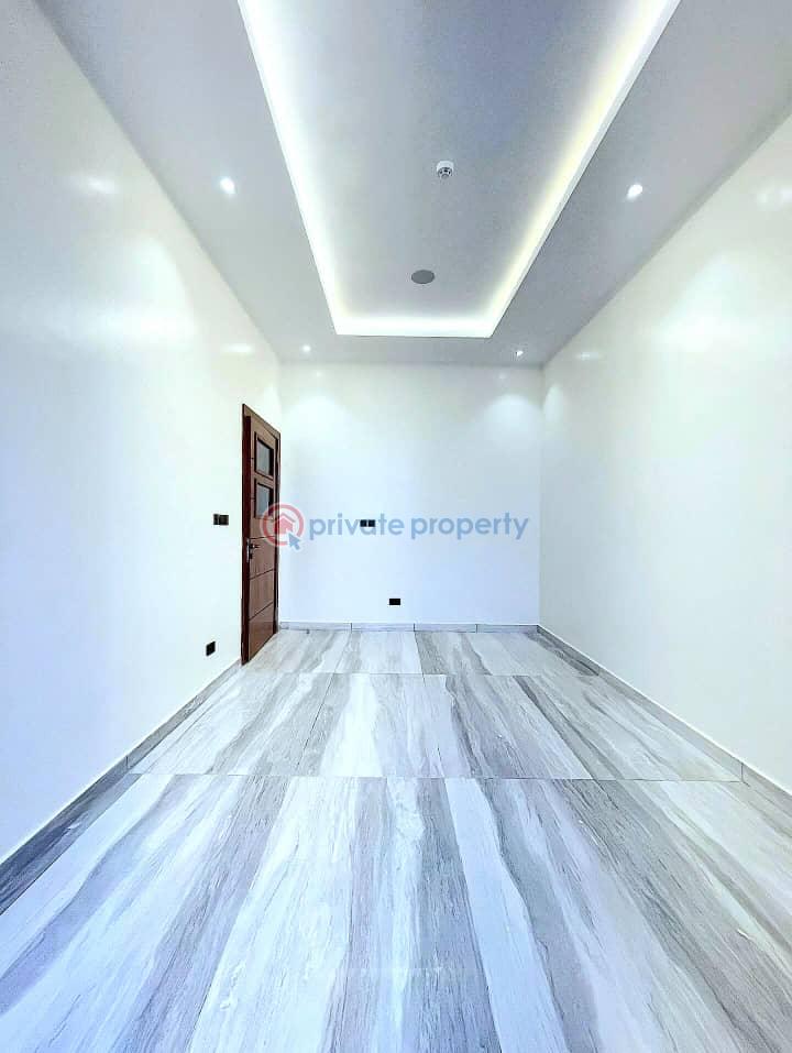 Spacious 5-bedroom mansion for sale - 7 5 bedroom Maisonette For Sale Old Ikoyi Lagos - 7