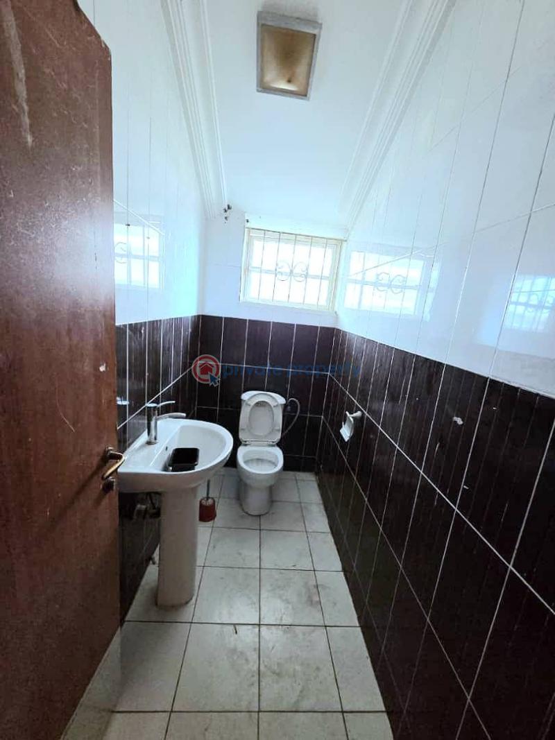 Spacious 5-bedroom  semi-detached duplex - 10 5 bedroom Semi detached Duplex For Rent Lekki Phase 1 Lagos - 10
