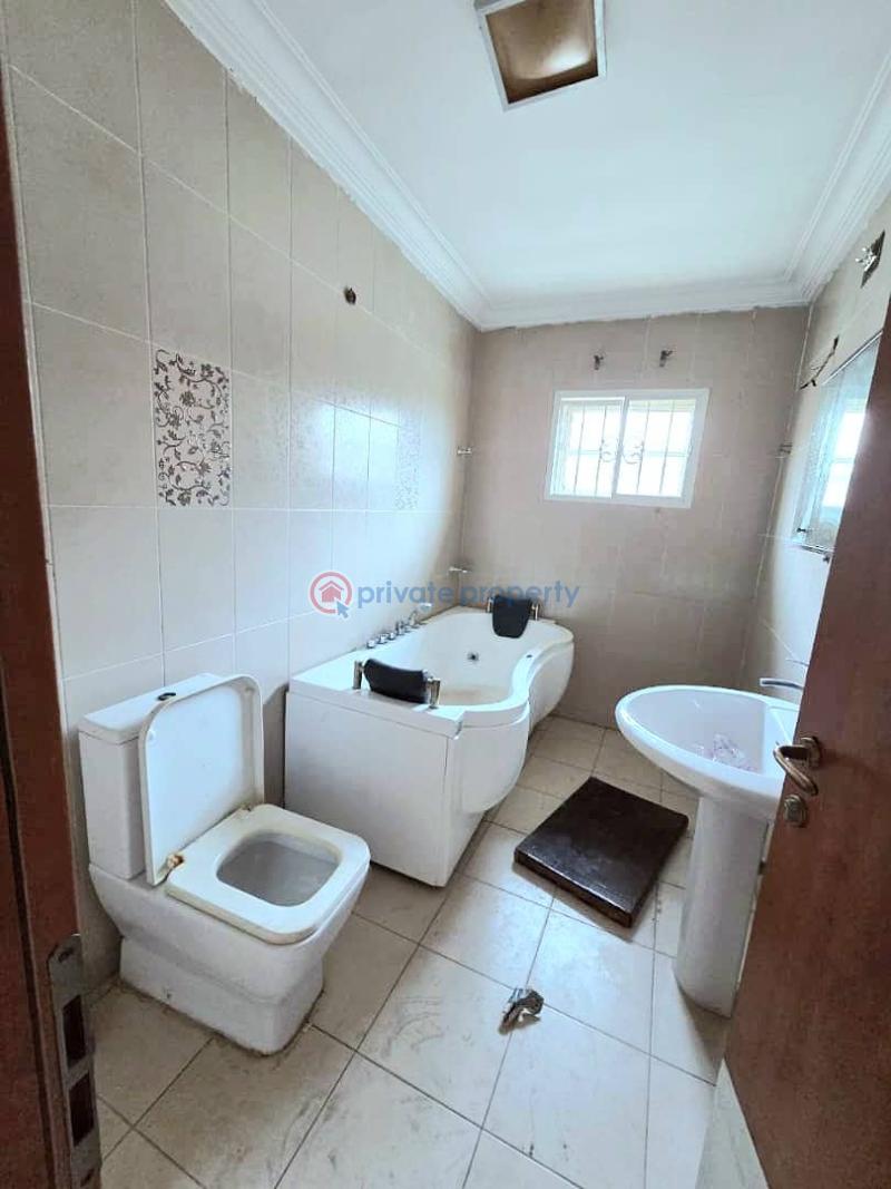 Spacious 5-bedroom  semi-detached duplex - 5 5 bedroom Semi detached Duplex For Rent Lekki Phase 1 Lagos - 5
