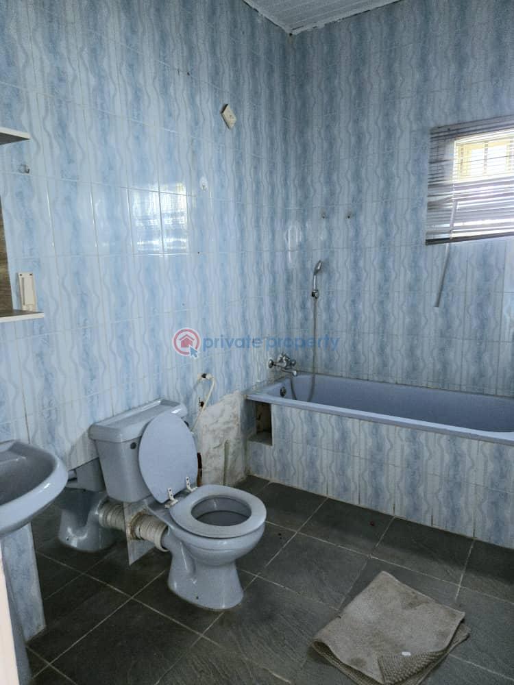 Spacious 5-bedroom semi-detached duplex - 14 5 bedroom Semi detached Duplex For Rent Lekki Phase 1 Lagos - 14