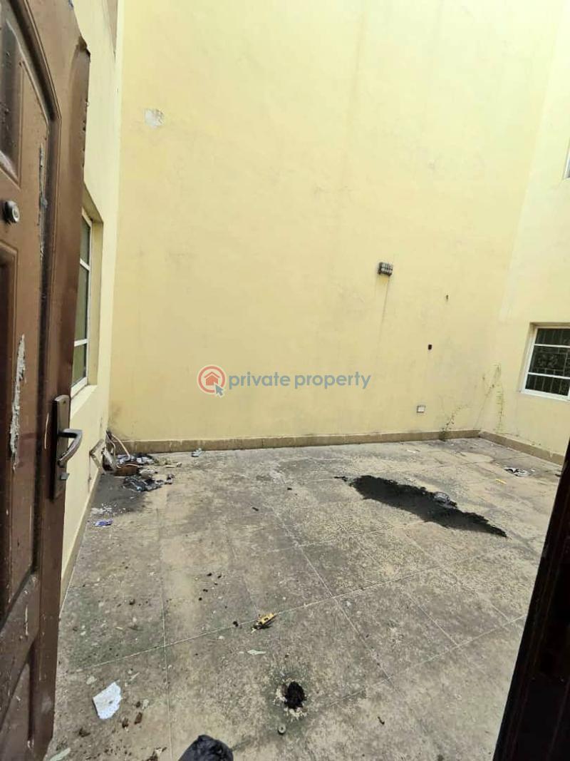 Spacious 5-bedroom  semi-detached duplex - 9 5 bedroom Semi detached Duplex For Rent Lekki Phase 1 Lagos - 9