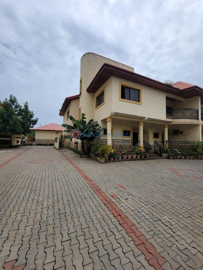 House For Rent Garki Abuja Phase 1  - 5