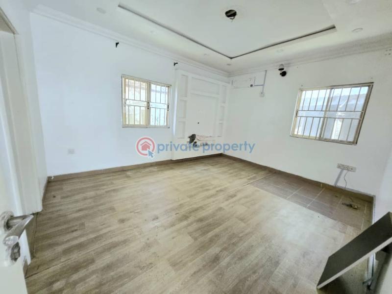 Spacious 5-bedroom semi-detached duplex - 2 5 bedroom Semi detached Duplex For Rent Lekki Phase 1 Lagos - 2
