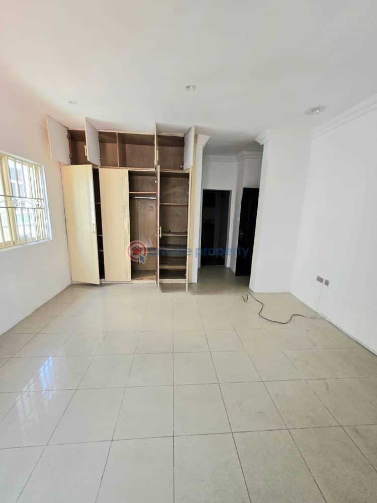 Spacious 5-bedroom semi-detached duplex - 9 5 bedroom Semi detached Duplex For Rent Lekki Phase 1 Lagos - 9