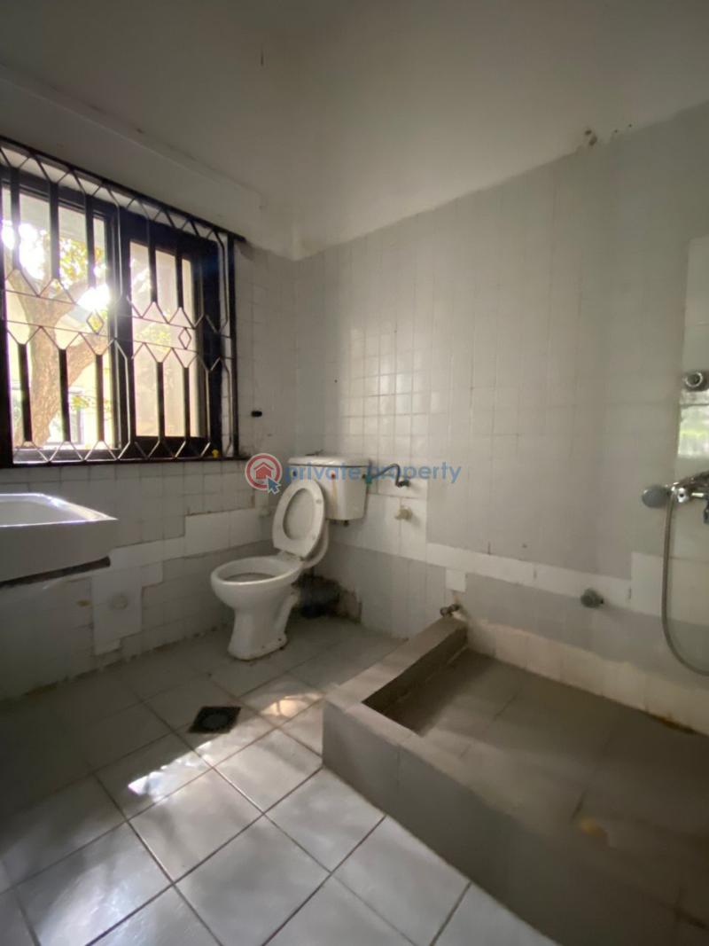 Spacious 5 bedroom semi-detached house with 4 room bungalow - 7 5 bedroom Semi detached Duplex For Rent Lekki Phase 1 Lagos - 7