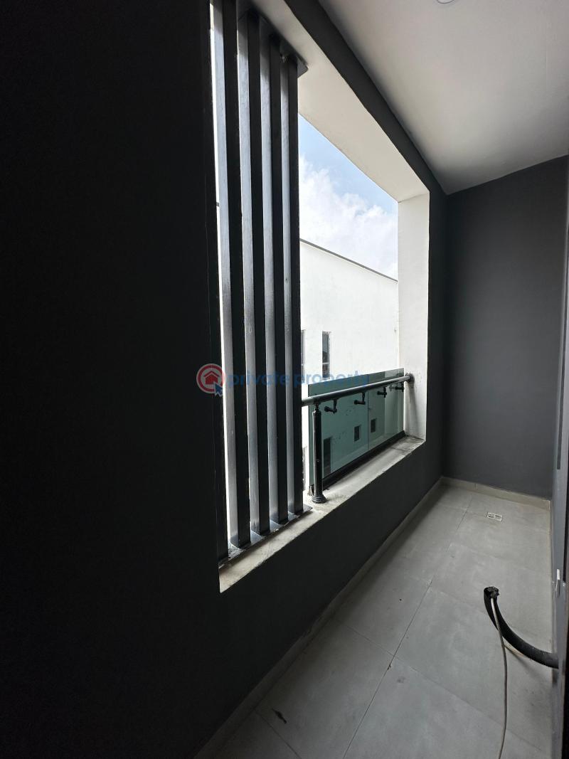 Spacious 5 bedroom, well built fully detached - 8 5 bedroom Detached Duplex For Sale Ajah Lagos - 8