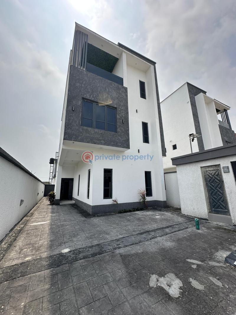 Spacious 5 bedroom, well built fully detached - 0 5 bedroom Detached Duplex For Sale Ajah Lagos - 0