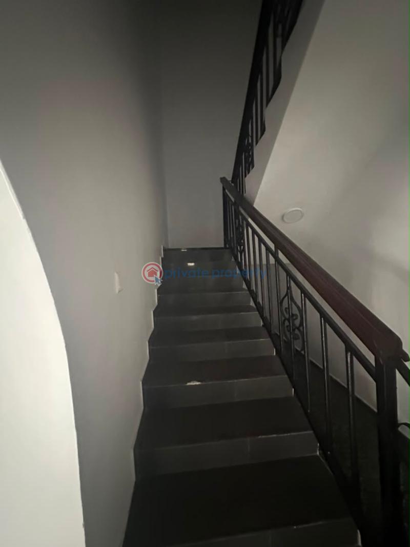 Commercial Property For Rent Off Admiralty Way Lekki Phase 1 Lagos - 8
