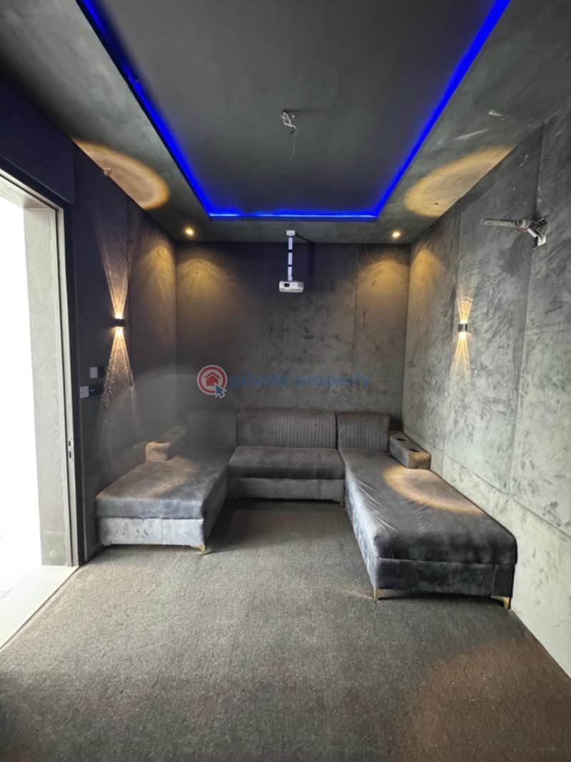 Spacious 5bedroom detached house with pool and elevator - 15 6 bedroom Detached Duplex For Sale Osapa Lekki Lagos - 15