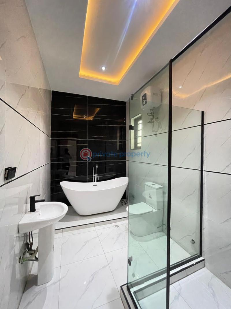 5 bedroom Detached Duplex For Sale Chevron Lagos Island  - 7