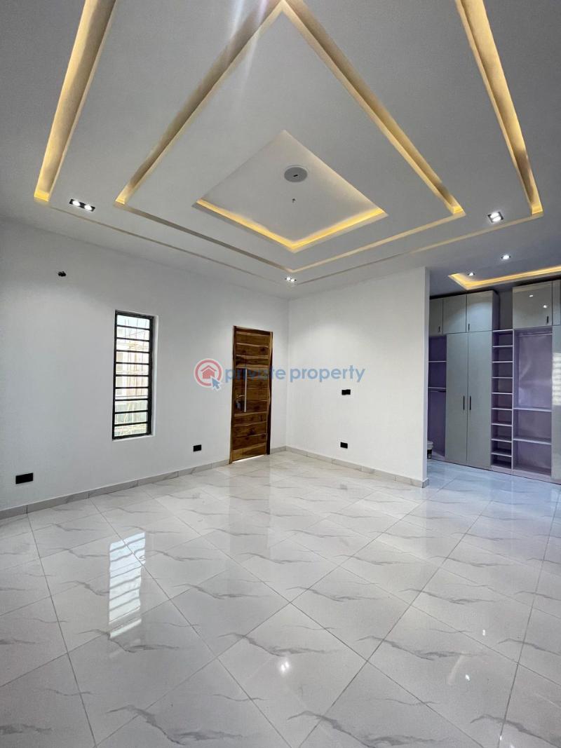 5 bedroom Detached Duplex For Sale Chevron Lagos Island  - 5