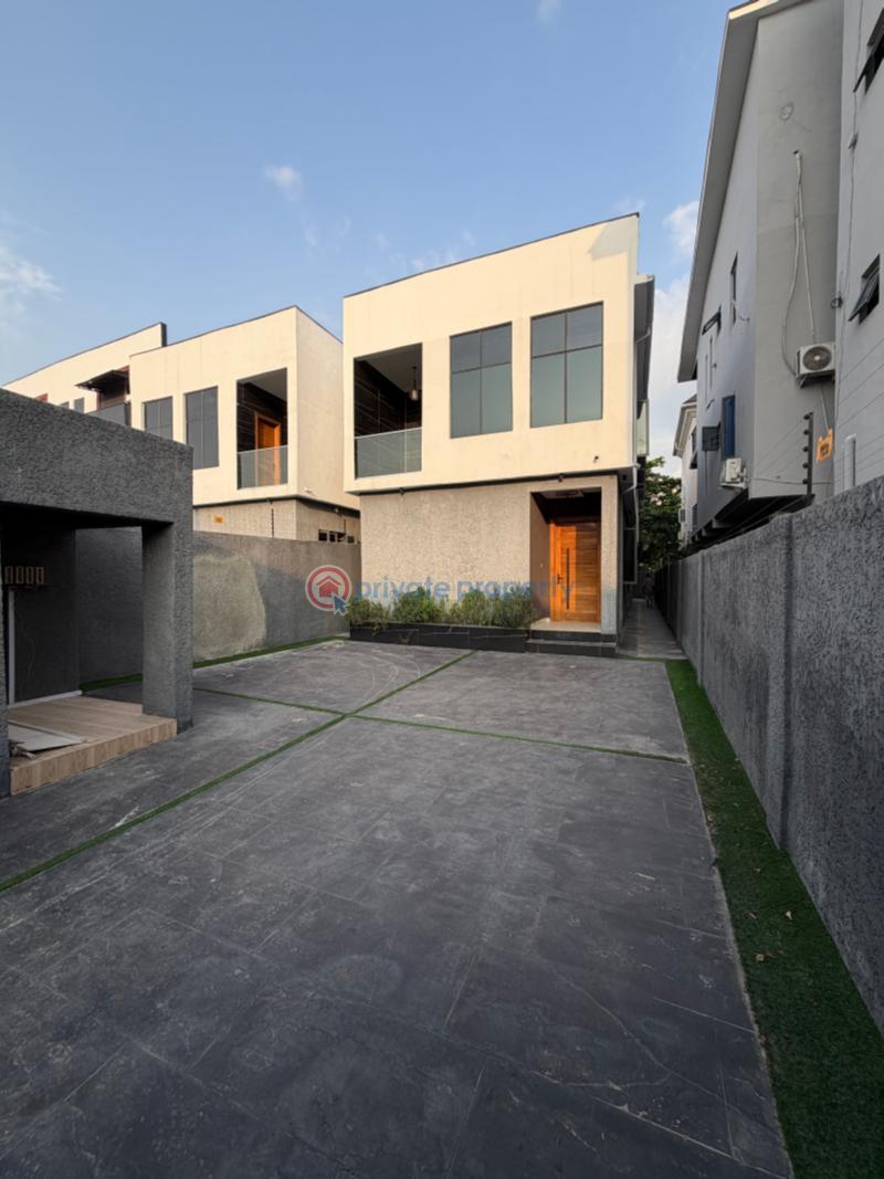 5 bedroom Detached Duplex For Sale Ologolo Lekki Lagos - 1