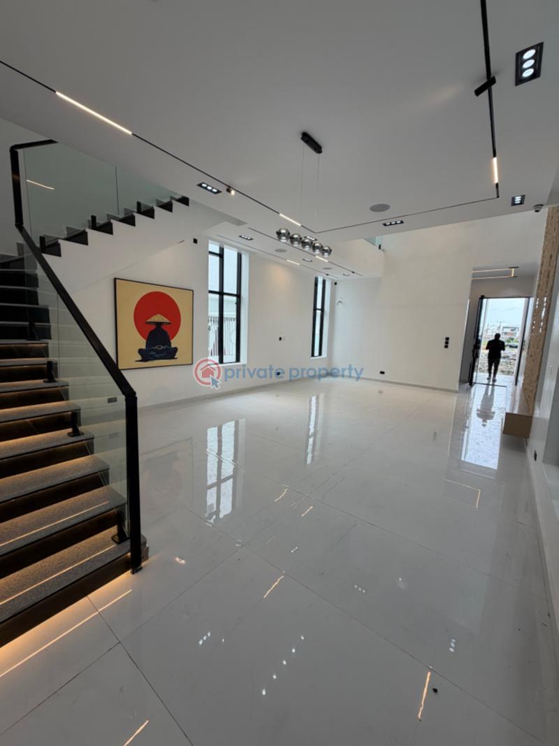 Spacious 5bedroom fully detached house with pool - 5 5 bedroom Duplex For Sale Osapa London Lekki Lagos - 5